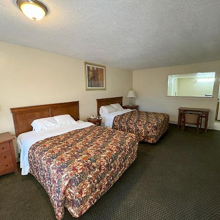 Big Chile Inn & Suites Las Cruces Exterior photo