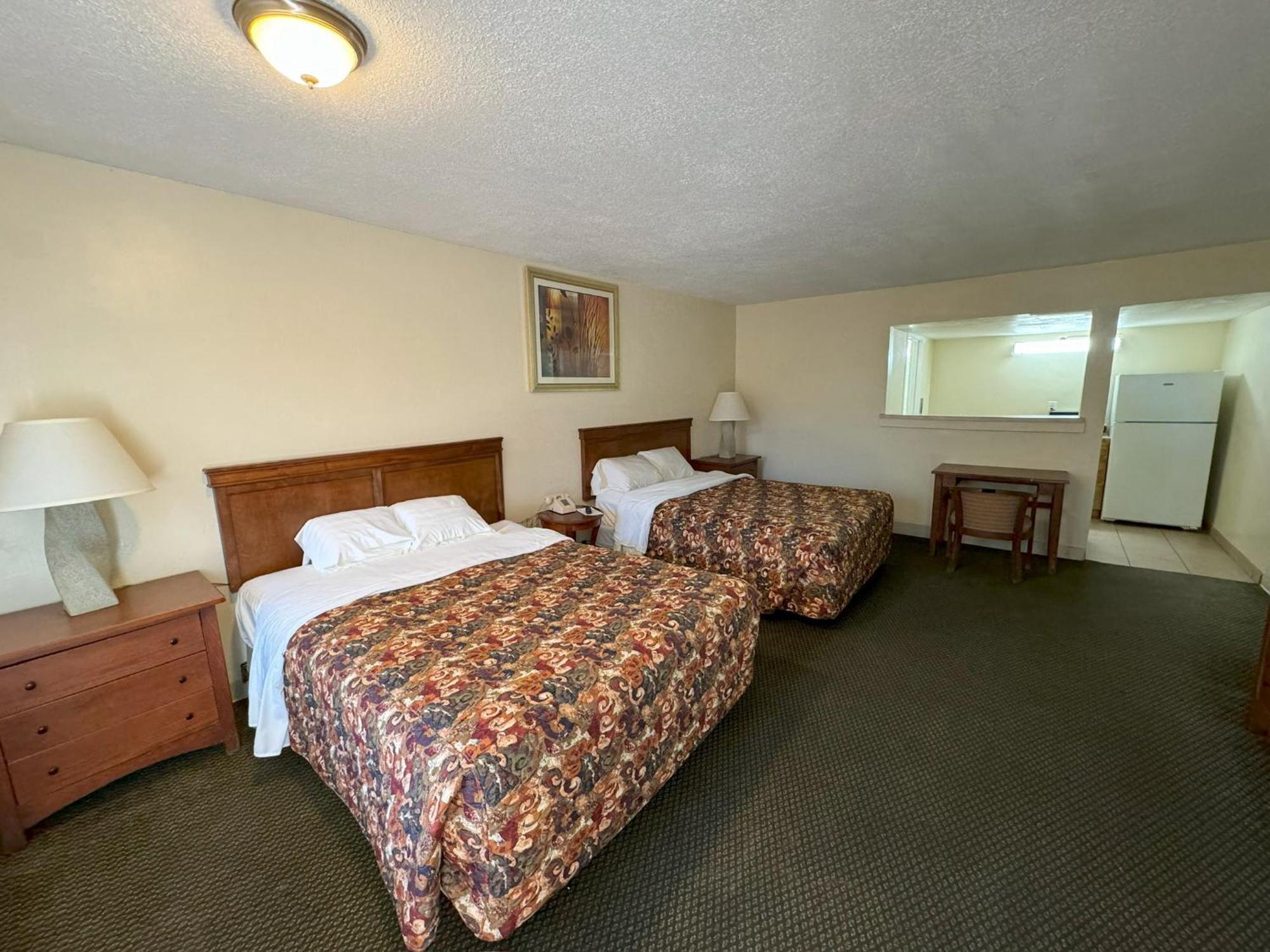 Big Chile Inn & Suites Las Cruces Exterior photo