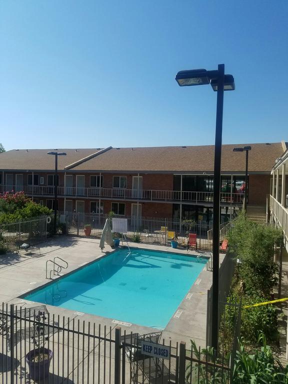 Big Chile Inn & Suites Las Cruces Exterior photo